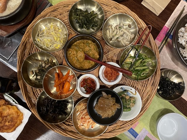 Borit Gogae by Sylvio Martins