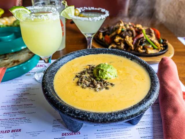 Matt's El Rancho by Richard Casteel