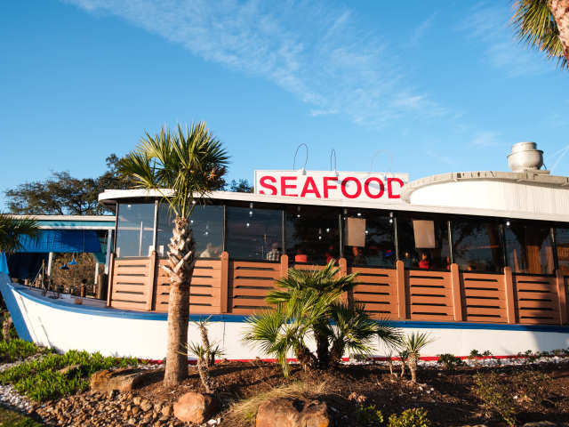 Captain Benny's by Quit Nguyen