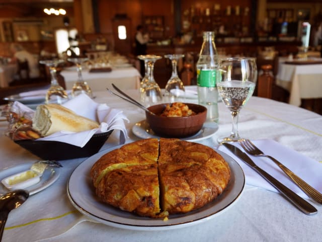 Centro Asturiano de Buenos Aires by Martín Chavesta