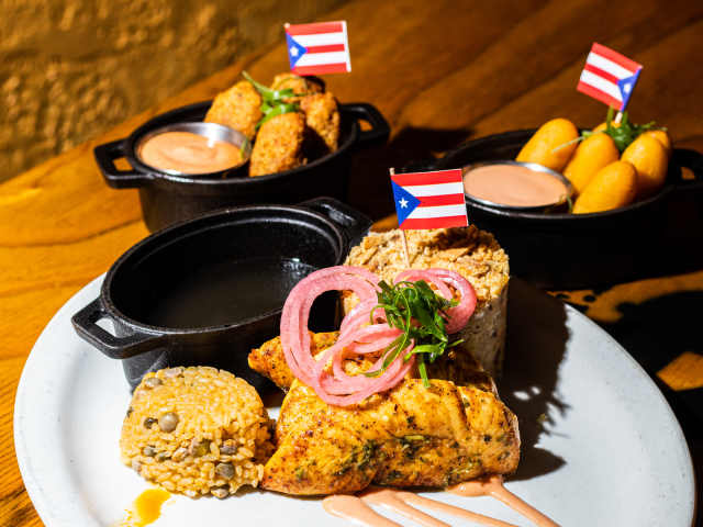 Chefs on the Run Gastro Pub by Cleveland Jennings / @eatthecanvasllc