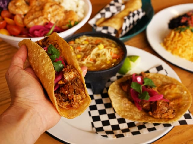 Cochinita & co. by Vivian Leba