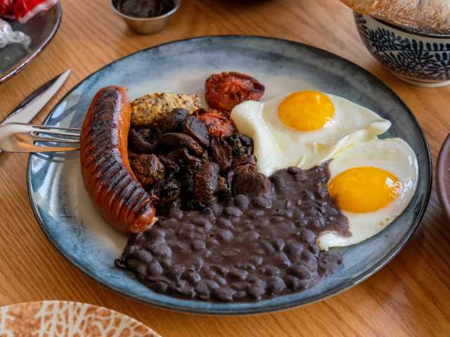 Comedor Nishi by Kimberly Motos