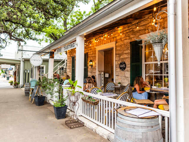 Cuvée Wine & Piano Bar by Richard Casteel