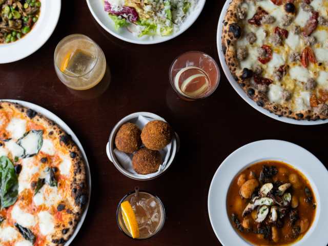 Bar del Corso by Chona Kasinger