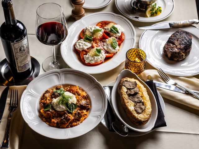 Dean's Italian Steakhouse by Richard Casteel