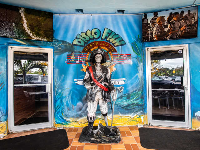 Disco Fish and Grill Restaurant & Fish Market by Cleveland Jennings / @eatthecanvasllc