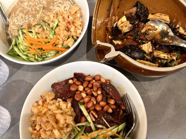 DongTing Noodle by Sylvio Martins