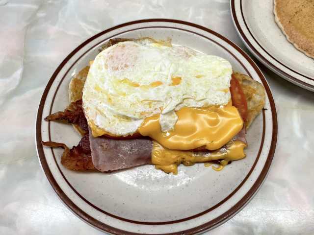 Donut Gallery Diner by @TheInfatuation