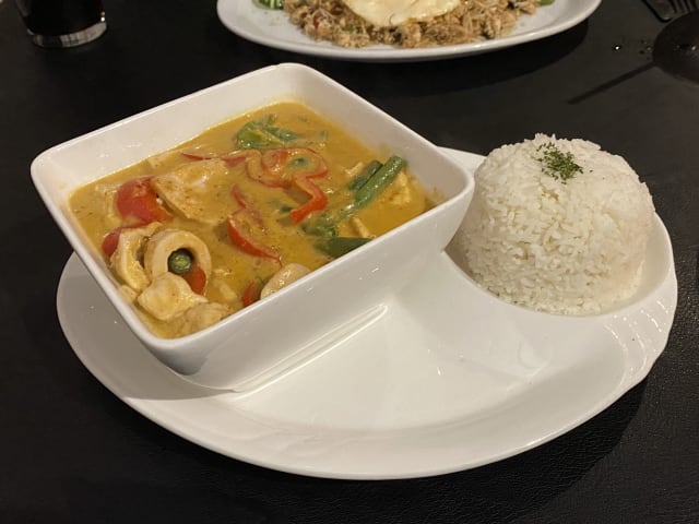 EAV Thai and Sushi by Juli Horsford