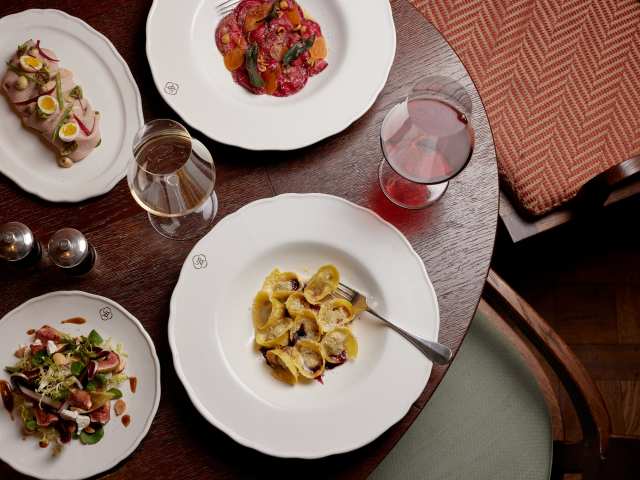 The Belvedere Inn by Ed Schofield