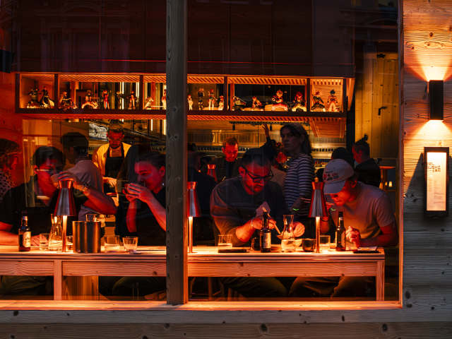 Eel Sushi Bar by Aleksandra Boruch