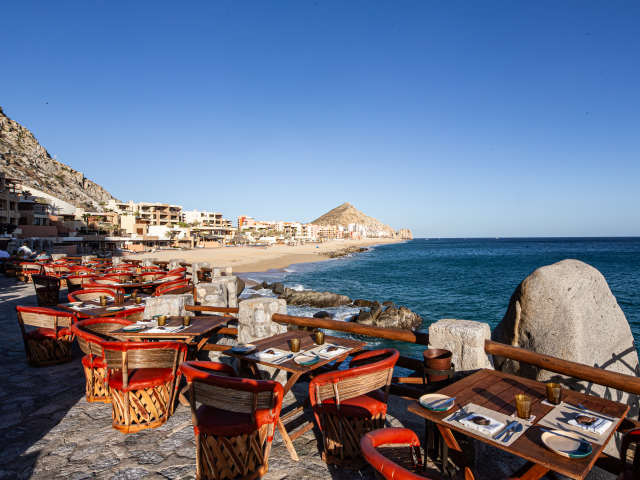 El Farallon by Michael Vos