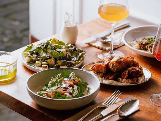 EZSRA by Rasa Urnieziute