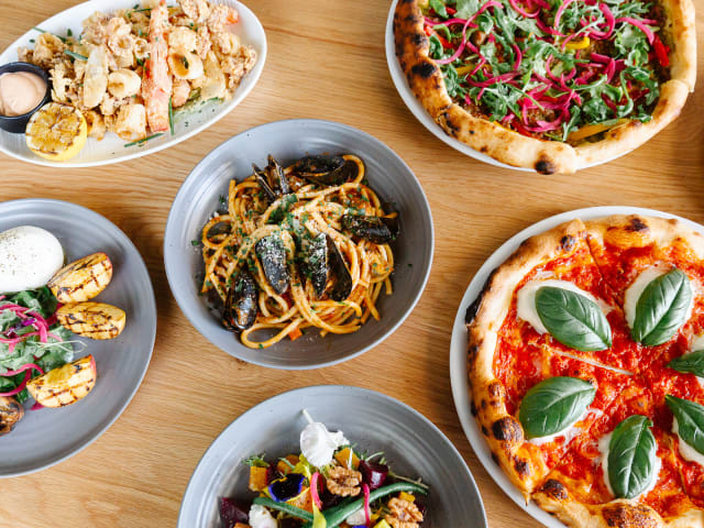 Fleetwood Restaurant by Gillian Walsworth