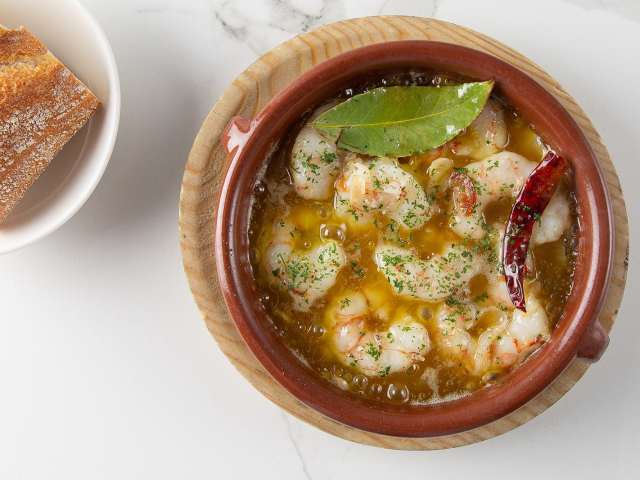 Mercado Little Spain by Nitzan Keynan