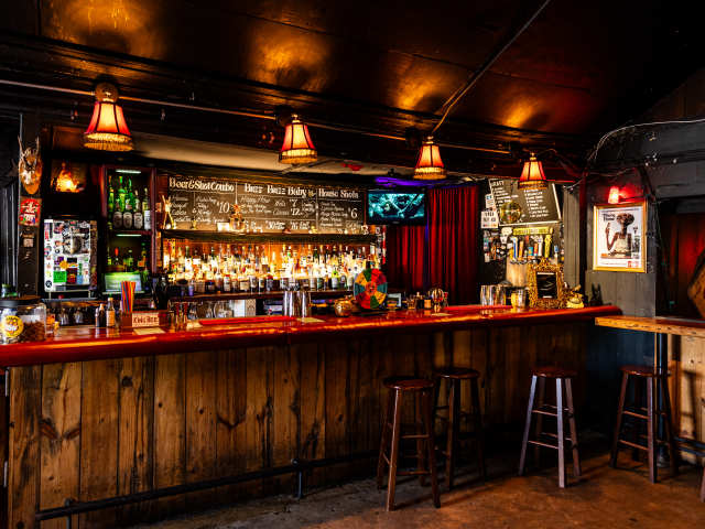 King Bee by Richard Casteel