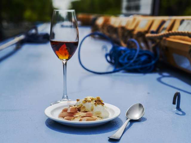 0 by London Shell Co.