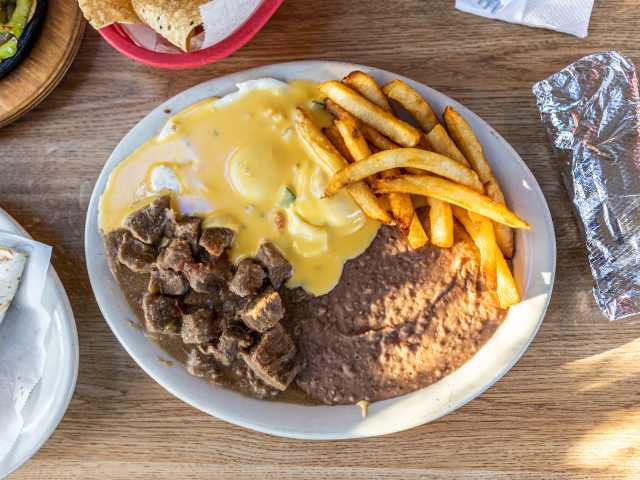 Habanero Cafe by Richard Casteel