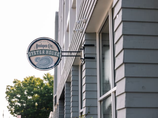 Henlopen City Oyster House by Becca Mathias