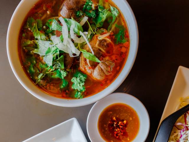 Huynh Restaurant by Liz Silva