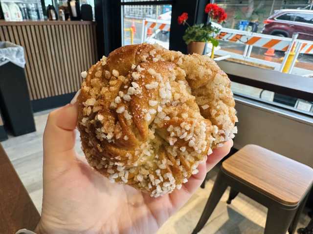 DORDLOFVA by Aimee Rizzo