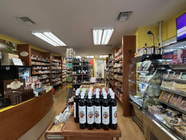 Bottega La Dolce Vita by Virginia Otazo