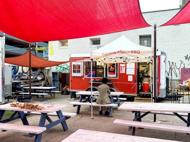 Camino Alamo BBQ 老段烧烤 by Nicolai McCrary