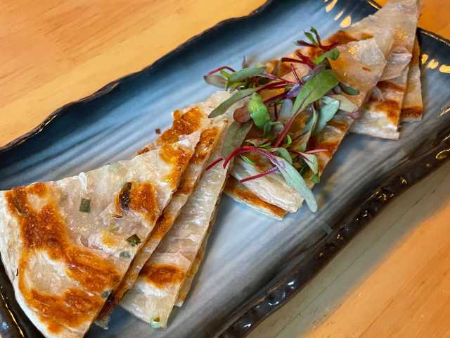 YH - Beijing Duck House 颐和北京烤鴨店 by Julia Chen