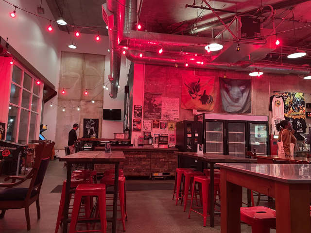 Hesher's Pizza & Taproom by Julia Chen