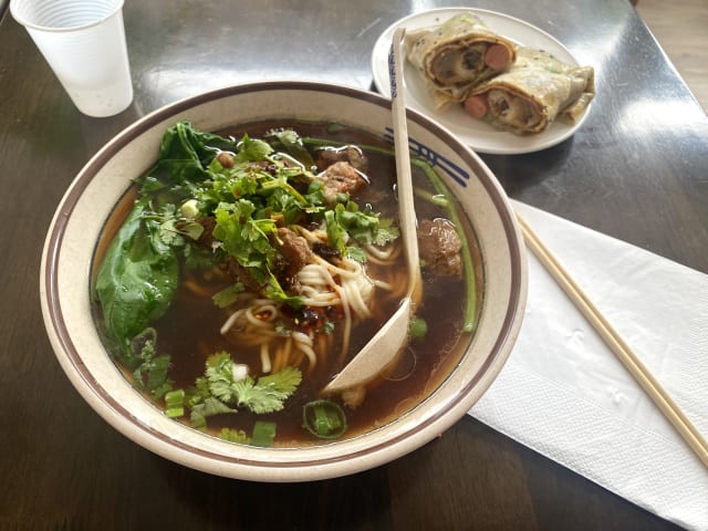 Dr.Noodle 珍美捞 by Jake Missing