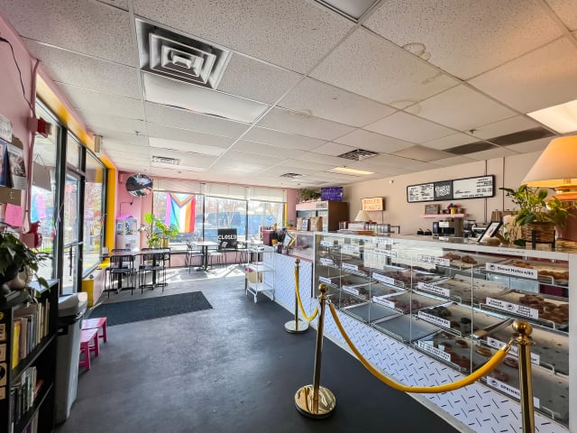 Fluffy Donut by infatuation.com