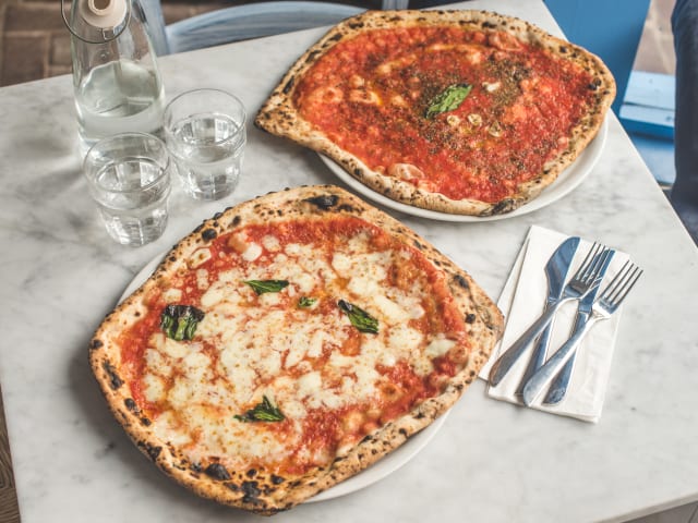 Vicoli di Napoli Pizzeria - Pizza Restaurant by Karolina Wiercigroch