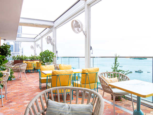 Klaw Miami by CLEVELAND JENNINGS / @EATTHECANVASLLC