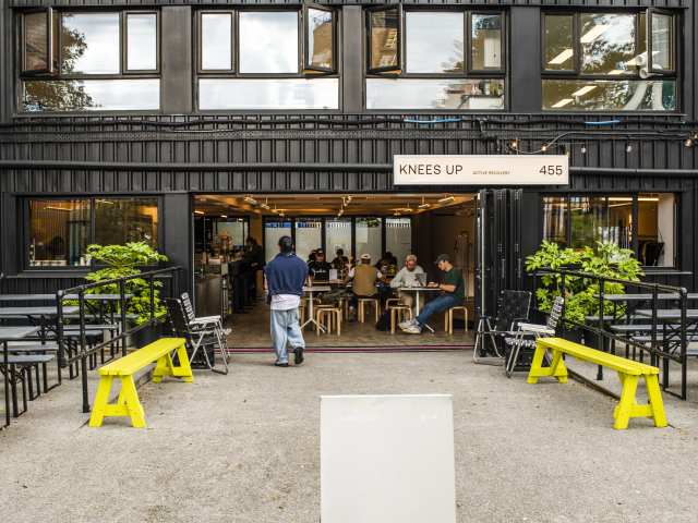 Knees Up by Aleksandra Boruch