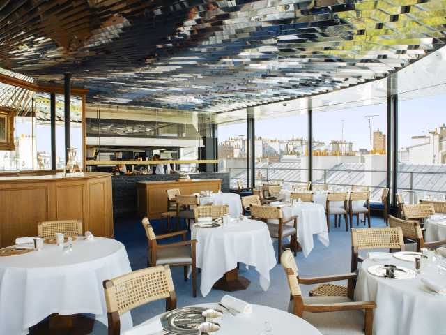 La Tour d'Argent by Matthieu Salvaing