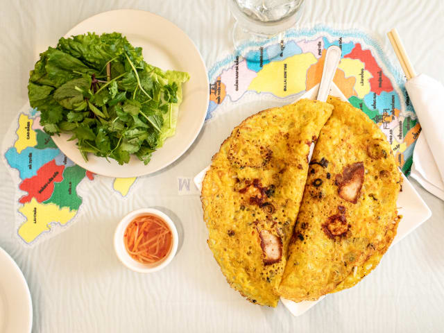 Lang Van by Jonathan Cooper