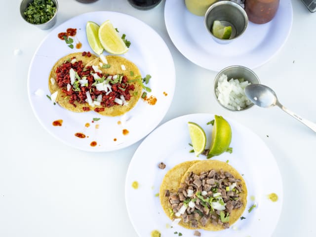 Taquería Los Chachalacos by Gavin Higgins