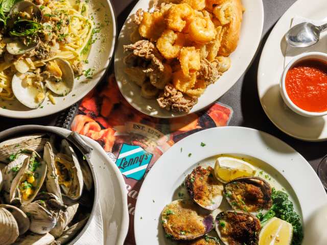 Lenny's Clam Bar by photo credit: Alex Staniloff