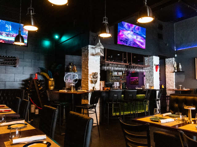 Lili's Mediterranean Food by CLEVELAND JENNINGS / @EATTHECANVASLLC