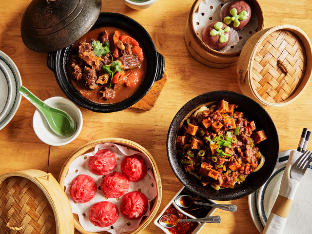 YH - Beijing Duck House 颐和北京烤鴨店 by Melissa Zink