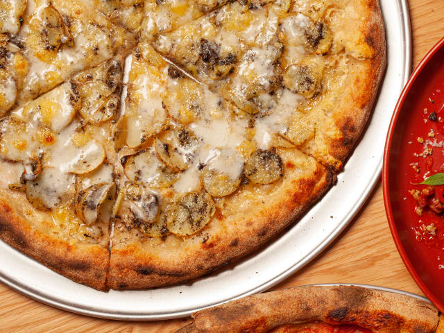 Mel's by Peter Marquez