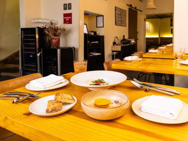 Metzi by Sandro Portaluri