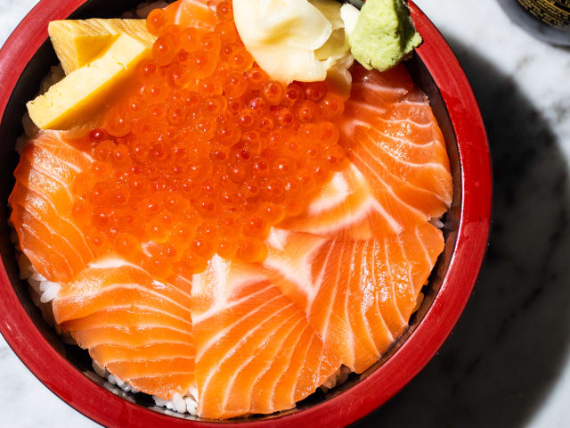 Momi Market by Cleveland Jennings / @eatthecanvasllc