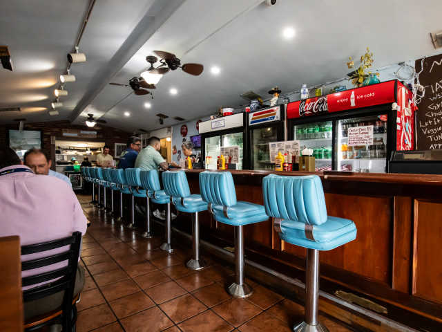 My Little Greek Deli by CLEVELAND JENNINGS / @EATTHECANVASLLC