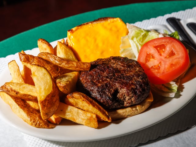 Donovan's Pub by Alex Staniloff