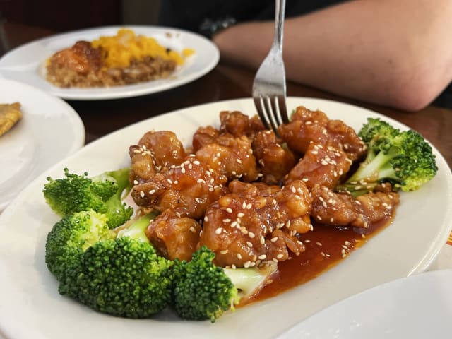 La Nueva Victoria by Willa Moore