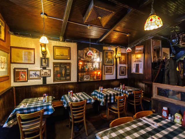 Molly's Shebeen Bar + Restaurant by Alex Staniloff