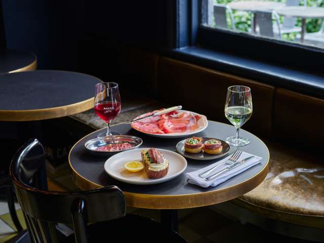 Napier Quarter by Gareth Sobey