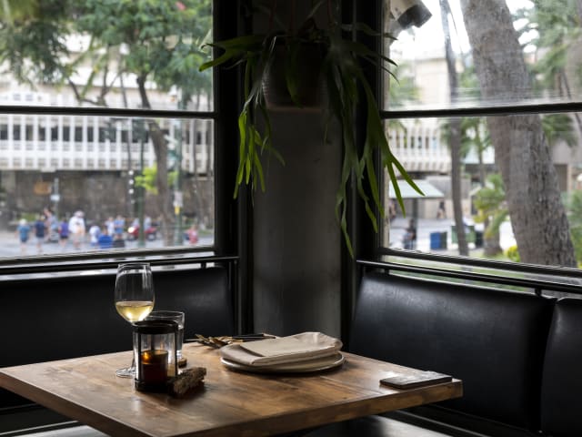 natuRe waikiki by Laura La Monaca